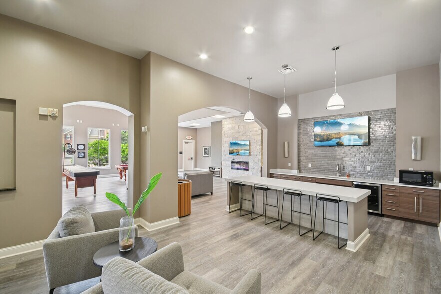 More Photos Of 10225 City Walk Dr, Woodbury Apartments For Sale