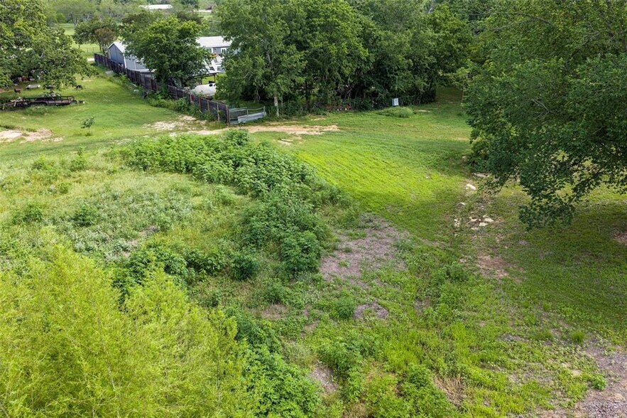 More Photos Of TBD Belton Street, McDade Land For Sale