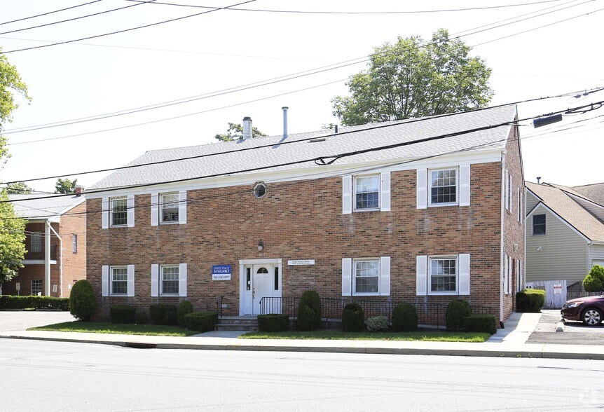 Primary Photo Of 270 White Plains Rd, Eastchester Medical For Lease