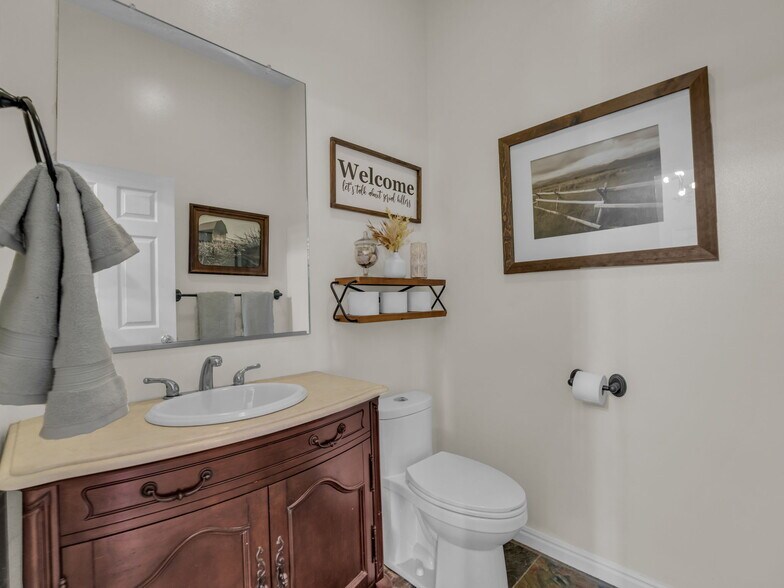 More Photos Of 135 E 200 N, Kanosh Hospitality For Sale