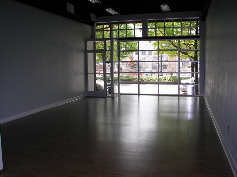 More Photos Of 600 NW Naito Pkwy, Portland General Retail For Sale