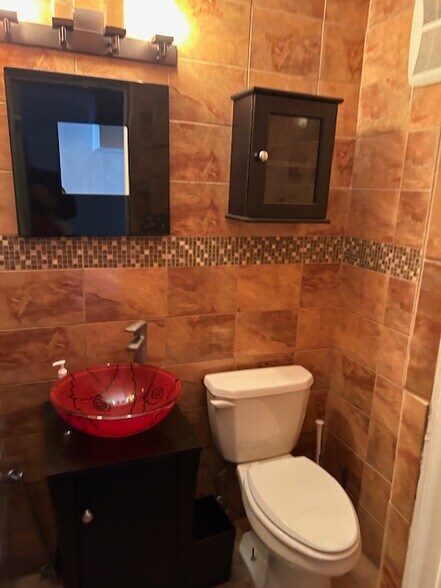 More Photos Of 4646 Central Ave, Saint Petersburg Office For Lease