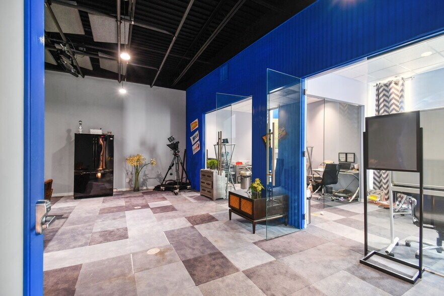 More Photos Of 3330 W Cypress St, Tampa Office For Sale
