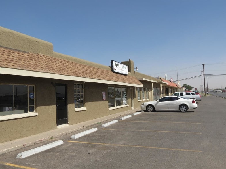 More Photos Of 4802-4816 Avenue Q, Lubbock Freestanding For Sale