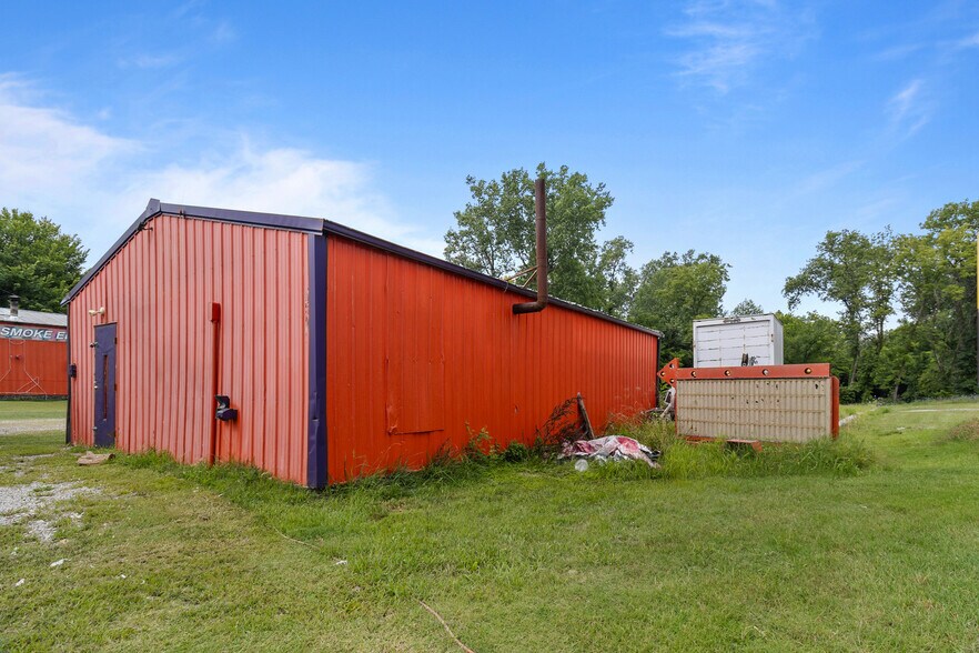 More Photos Of 1420 Highway M, Sedalia Service Station For Sale
