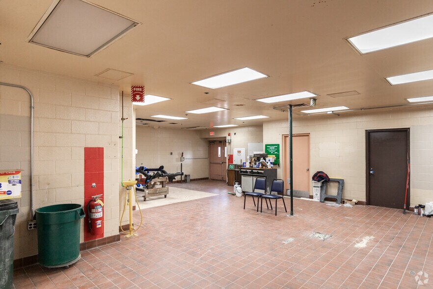 More Photos Of 480 Vantage Pt, Miamisburg Medical For Lease