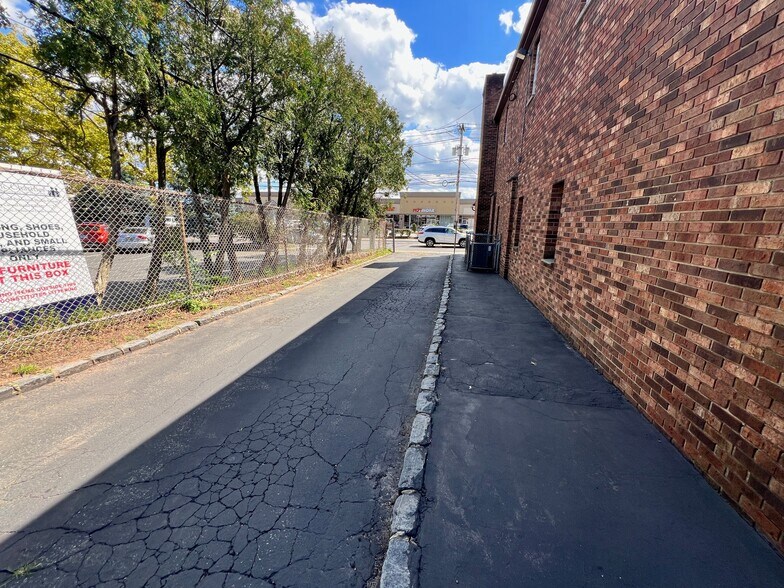 More Photos Of 332-334 North Ave, Garwood Loft Creative Space For Sale