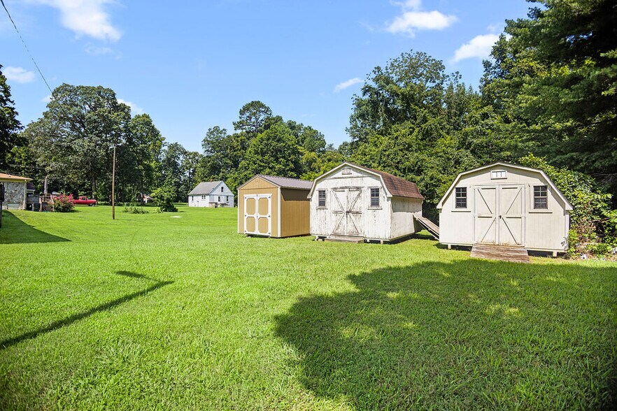 More Photos Of 950 Totten Rd, Gibsonville Freestanding For Sale