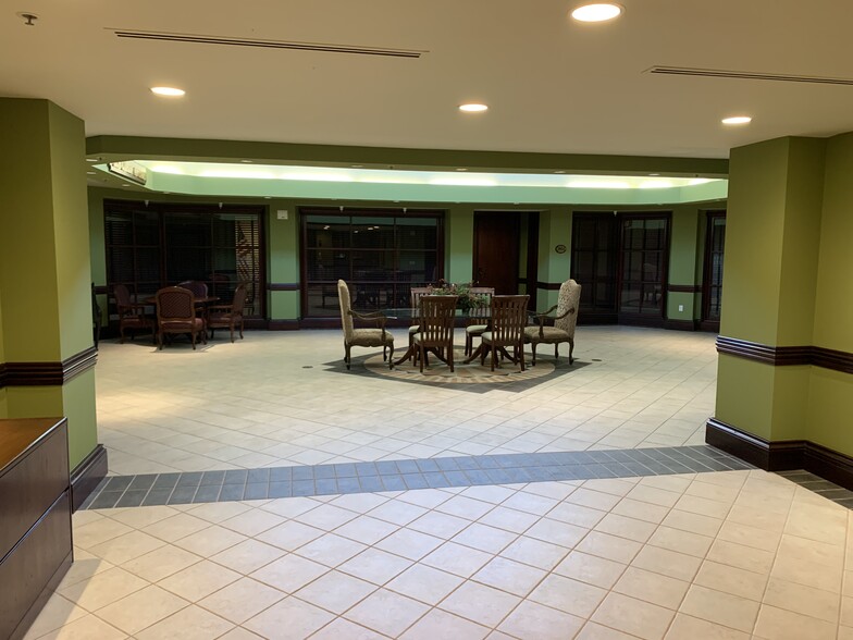 More Photos Of 1924 S Osprey Ave, Sarasota Coworking Space