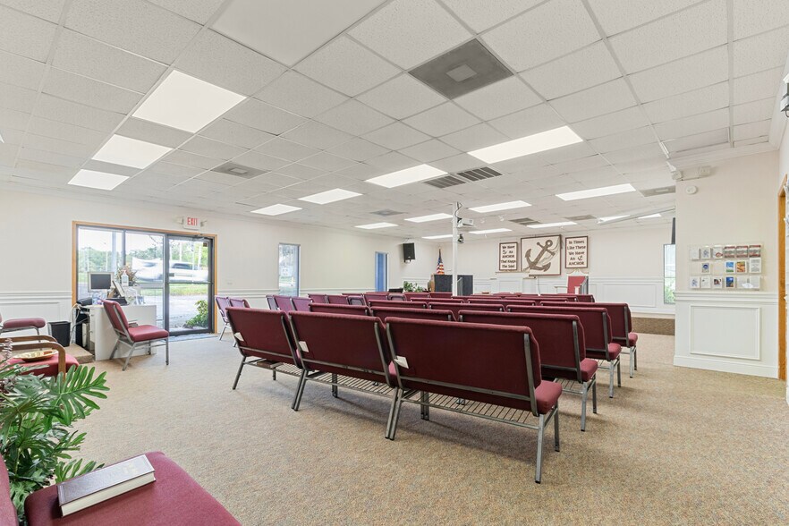 More Photos Of 614 E Jefferson St, Brooksville Office For Sale