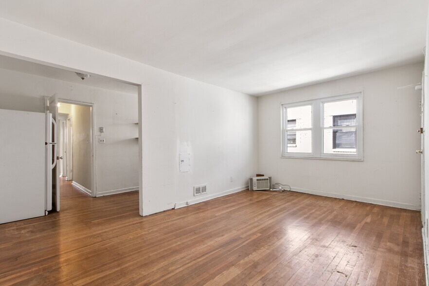 More Photos Of 1823-1825 E Capitol St SE, Washington Apartments For Sale