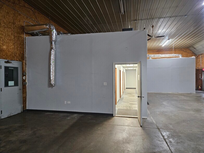 More Photos Of 950-980 Wabash Ave, Chesterton Industrial For Sale