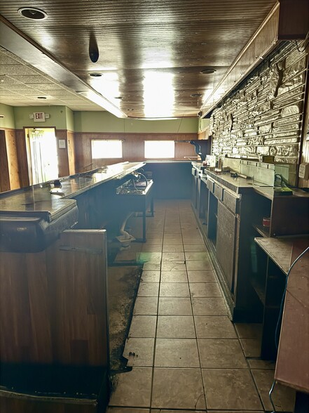 More Photos Of 2321 N Michigan Ave, Saginaw Flex For Sale