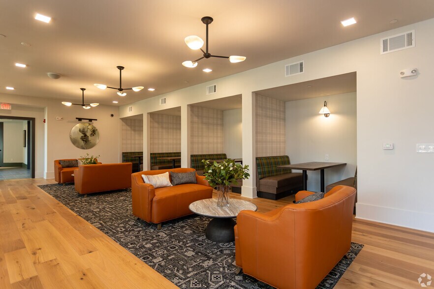 More Photos Of 930 W Mallard Creek Church Rd, Charlotte Apartments For Lease