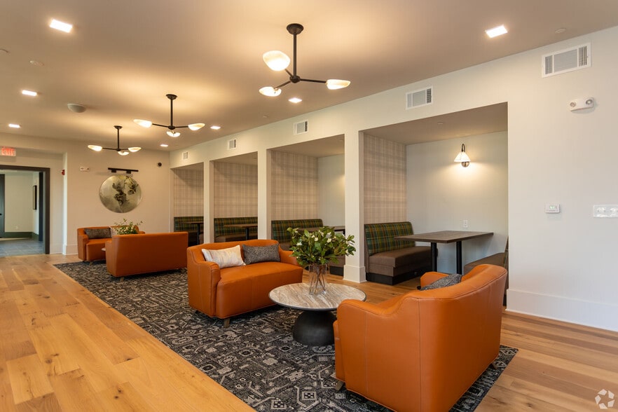 More Photos Of 930 W Mallard Creek Church Rd, Charlotte Apartments For Lease