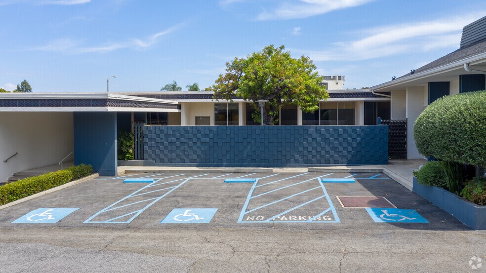 More Photos Of 415 Huntington Dr, San Marino Office For Sale