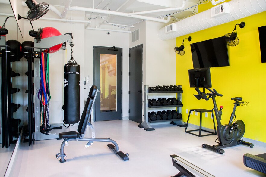 More Photos Of 1425 Winnifred St, Charlotte Apartments For Lease