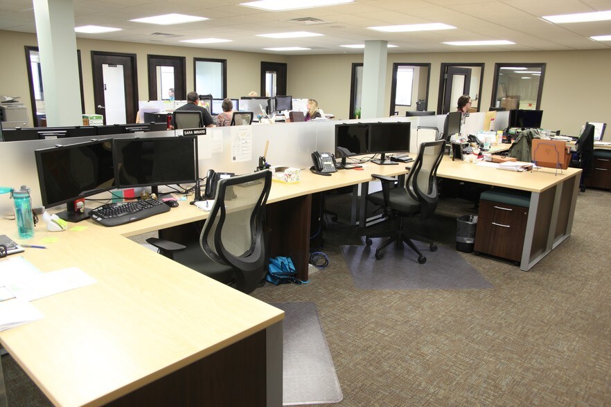 More Photos Of 1000 Park Dr, Lawrence Office For Lease