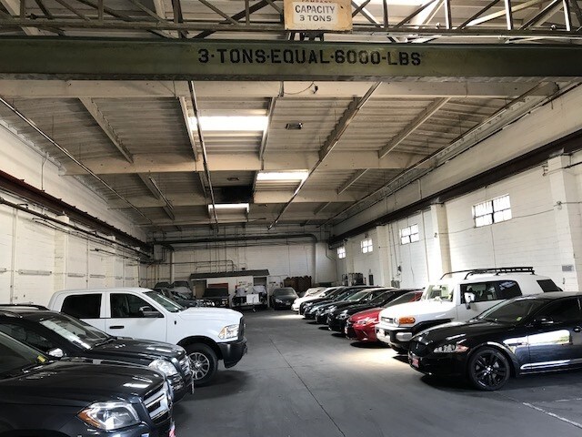 More Photos Of 422 W Rosecrans Ave, Gardena Warehouse For Sale