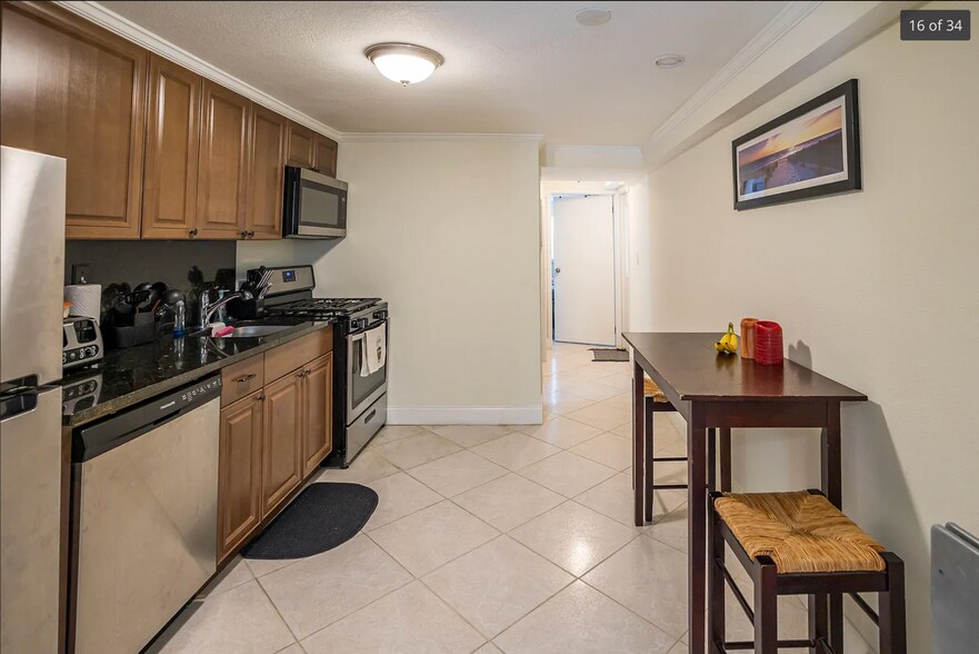 More Photos Of 326 S Federal Hwy, Lake Worth Specialty For Sale