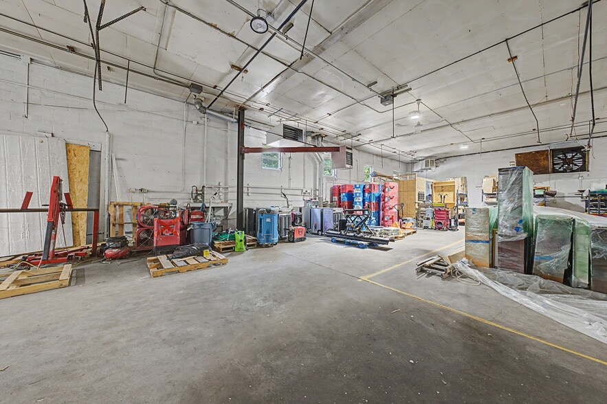 More Photos Of 23 Malcolm St, Morristown Industrial For Sale