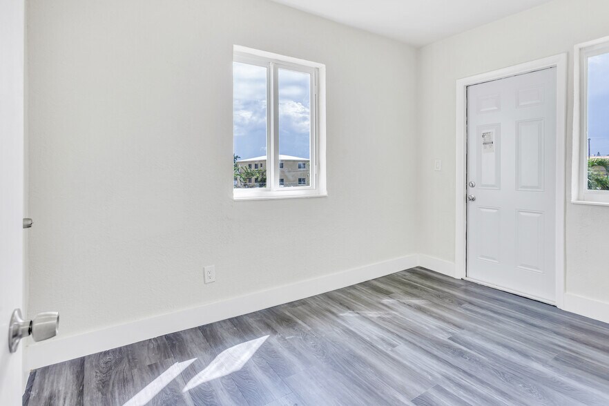More Photos Of 1430 NW 2nd Ave, Florida City Apartments For Sale