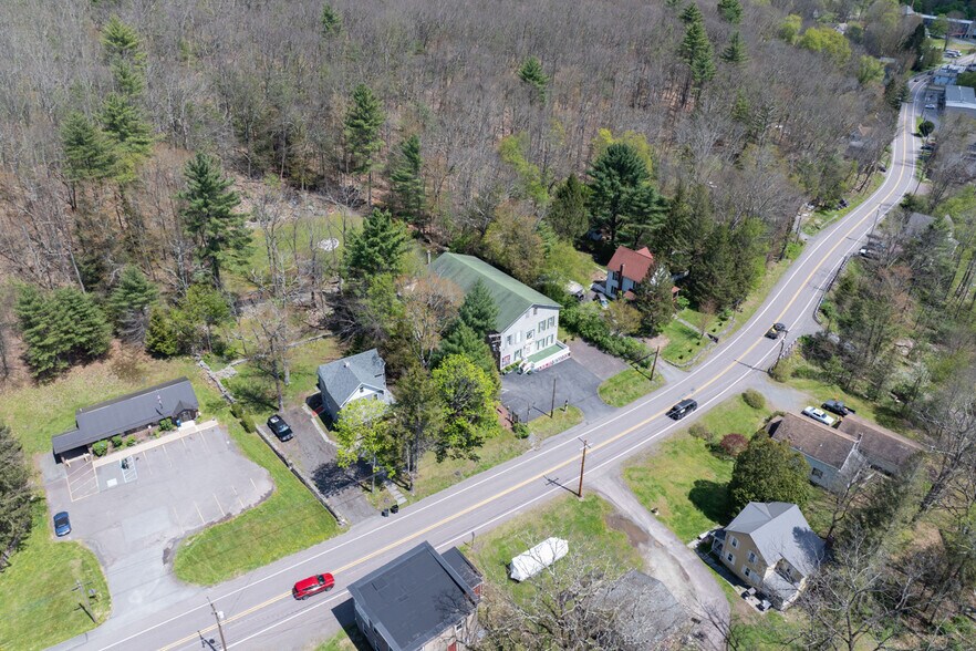More Photos Of 736 Texas Palmyra Hwy, White Mills Storefront Retail Residential For Sale