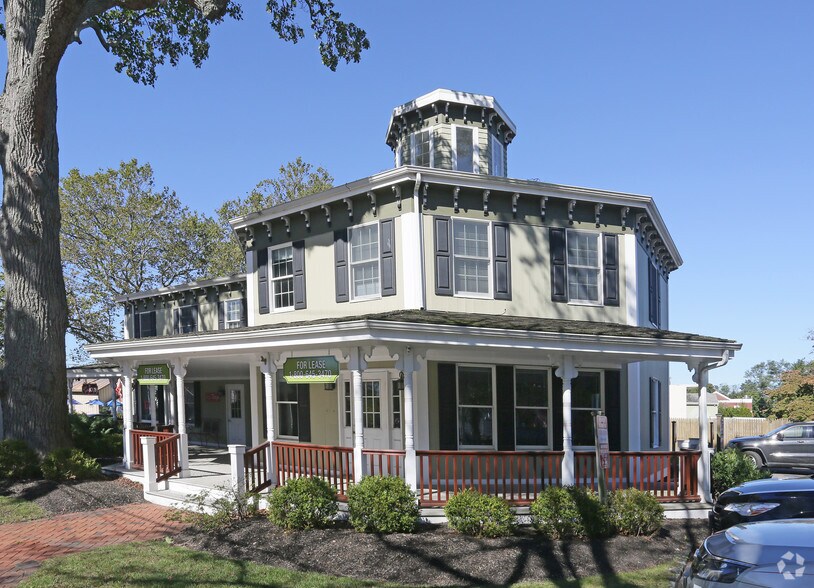 Primary Photo Of 50 Love Ln, Mattituck Office For Lease