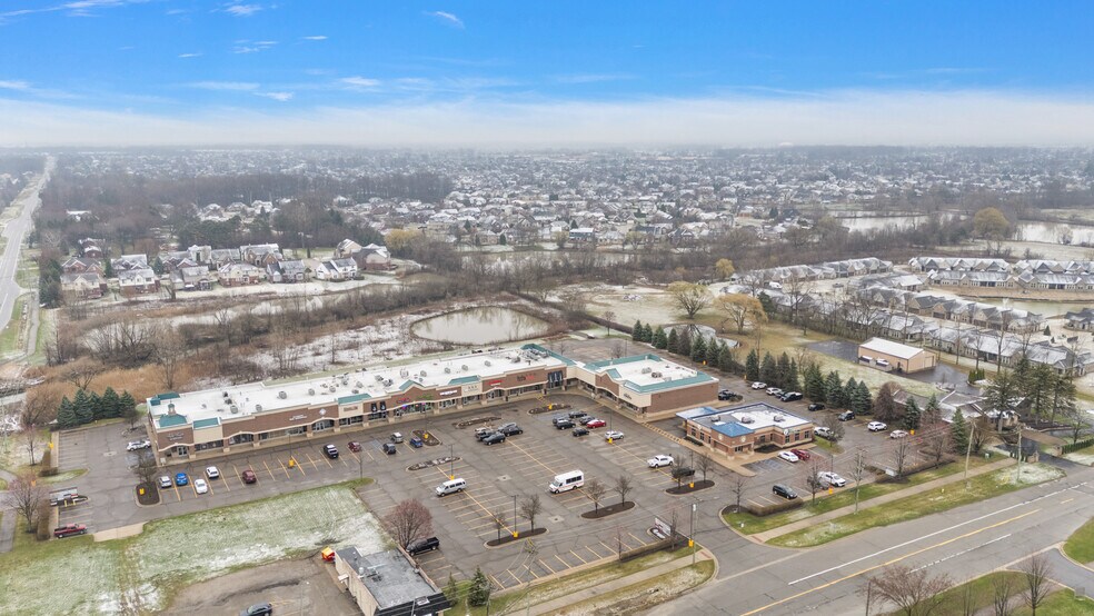 More Photos Of 48800-48884 Romeo Plank Rd, Macomb General Retail For Lease