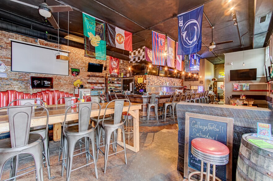 More Photos Of 215 10th St, Augusta Storefront Retail Residential For Sale