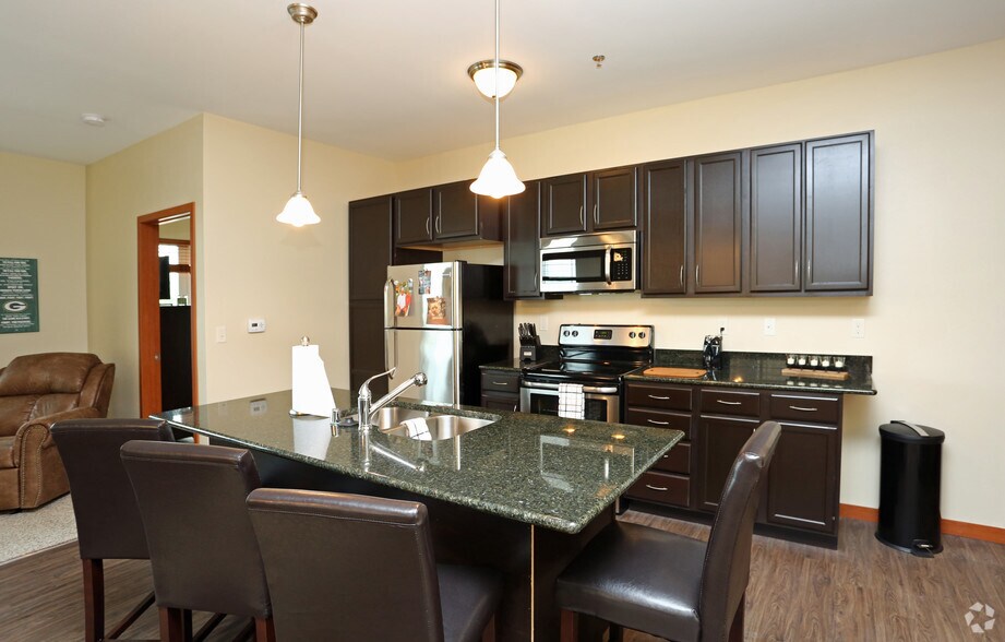 More Photos Of 401 N Washington St, Green Bay Apartments For Lease
