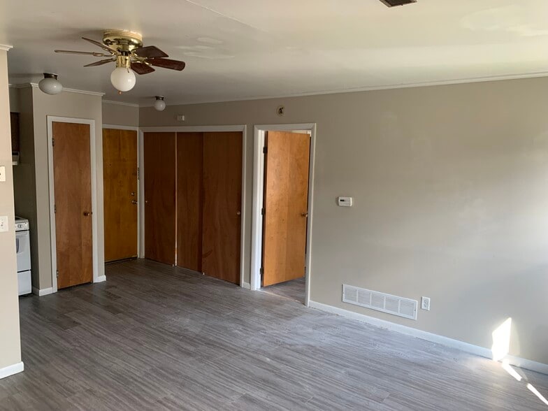 More Photos Of 1524 38th St, Rock Island Office Residential For Sale