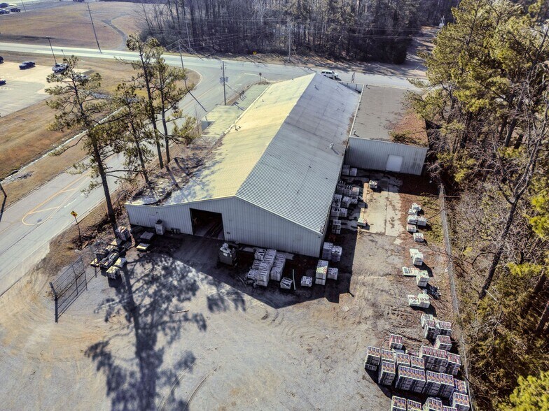 More Photos Of 2750 S Harper Rd, Corinth Manufacturing For Sale