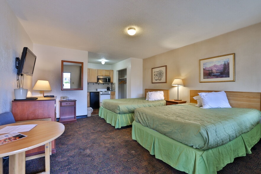 More Photos Of 1623 S Nevada Ave, Colorado Springs Hotel For Sale