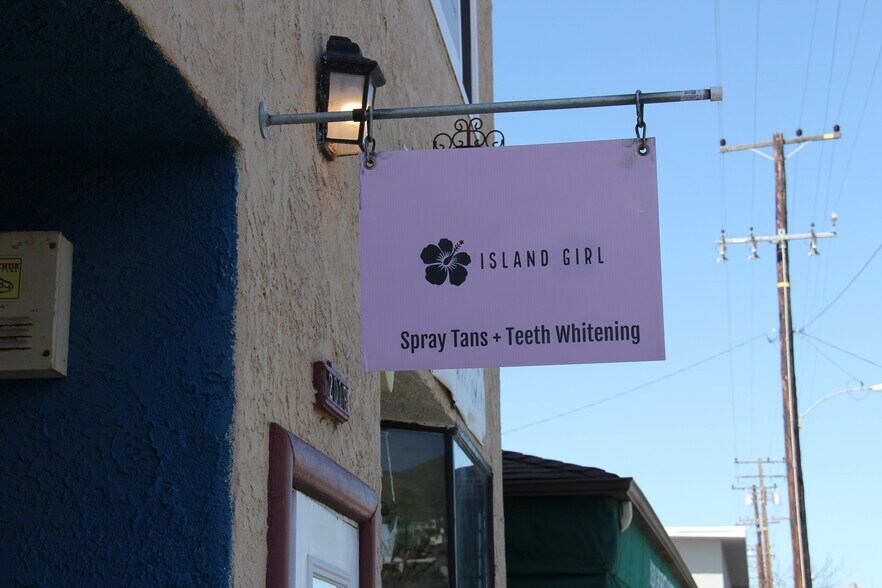 More Photos Of 2016-2020 E Main St, Ventura Storefront Retail Office For Sale