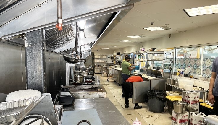 More Photos Of 1710 Oak Tree Rd, Edison Freestanding For Lease