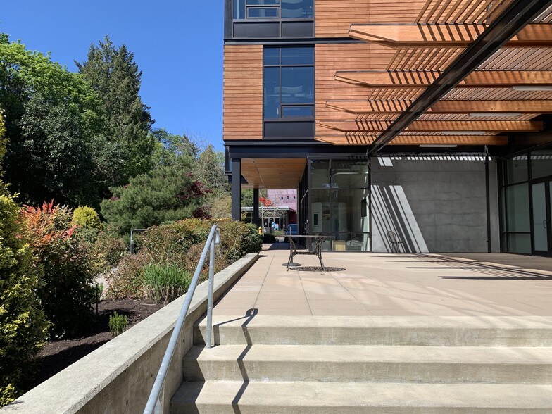 More Photos Of 100 Ravine Ln NE, Bainbridge Island Unknown For Lease