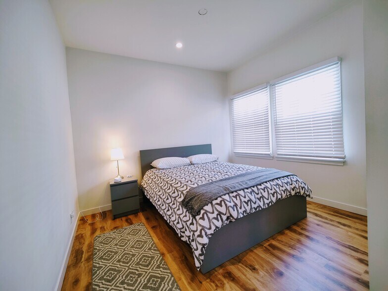 More Photos Of 744 Ridgeley Dr, Los Angeles Apartments For Sale
