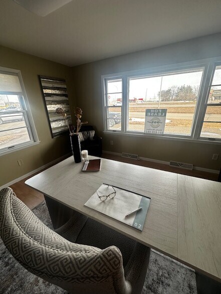 More Photos Of 3049 S Service Dr, Red Wing Loft Creative Space For Lease