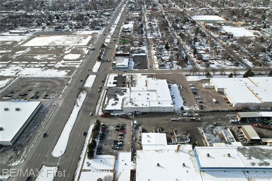 More Photos Of 8655 E 8 Mile Rd, Warren Warehouse For Sale