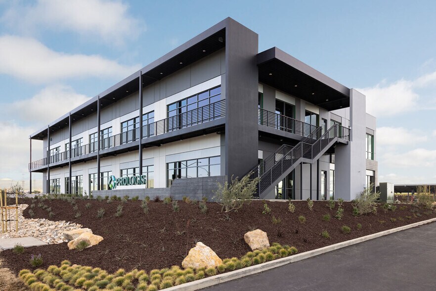 More Photos Of 615 International Pky, Tracy Office For Lease
