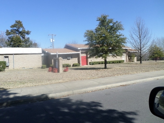 More Photos Of 2415 Magna Vista Dr, Dallas Religious Facility For Sale