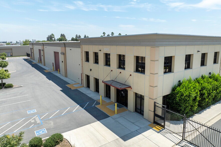 More Photos Of 3260 Liberty Square Pky, Turlock Warehouse For Sale