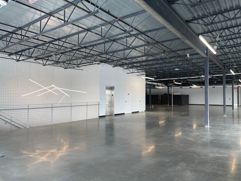 More Photos Of 1808 SW Magazine Rd, Ankeny Office For Lease