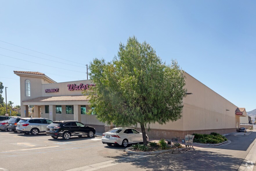 More Photos Of 20901 Devonshire St, Chatsworth Freestanding For Sale