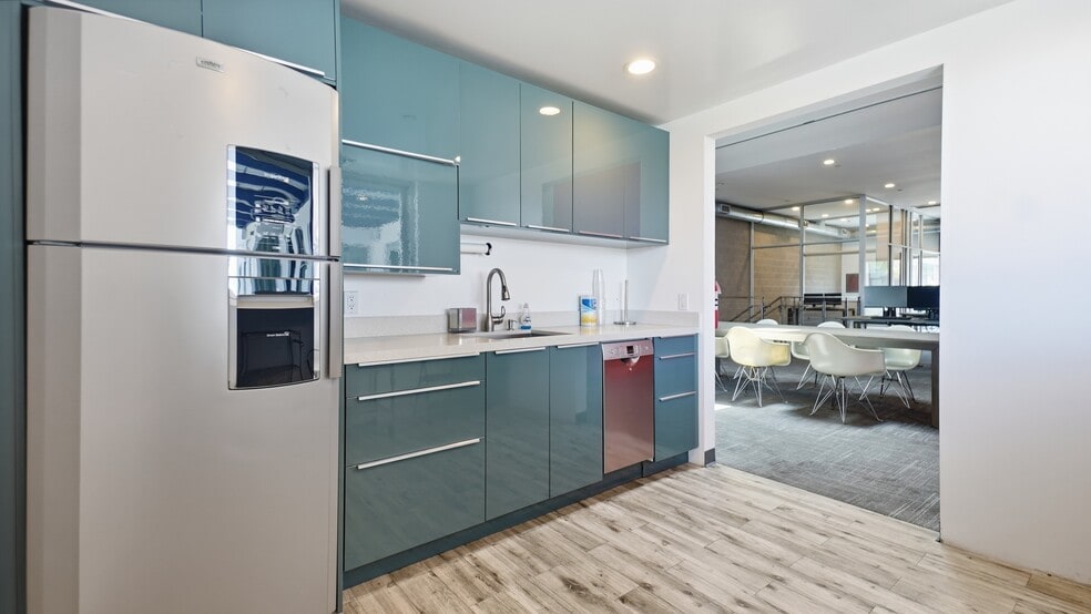 More Photos Of 123-127 Lomita St, El Segundo Loft Creative Space For Sale