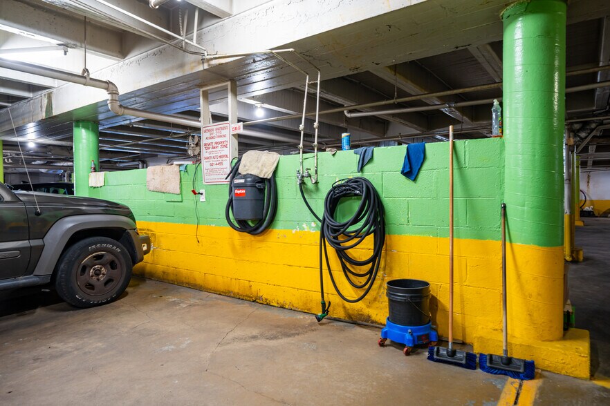 More Photos Of 17100 Van Aken Blvd, Cleveland Apartments For Sale