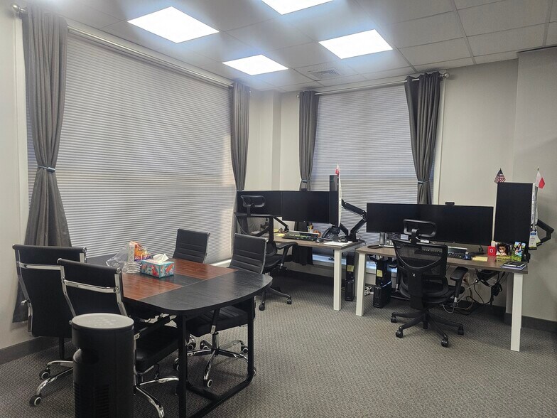 More Photos Of 375 Deer Park Ave, Babylon Medical For Lease
