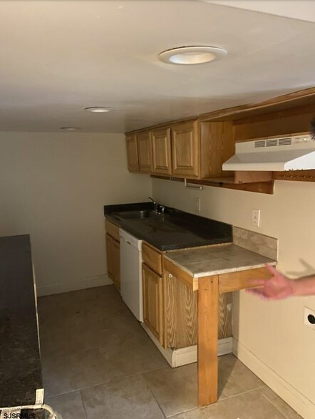 More Photos Of 611 E 7th St, Ocean City Apartments For Sale
