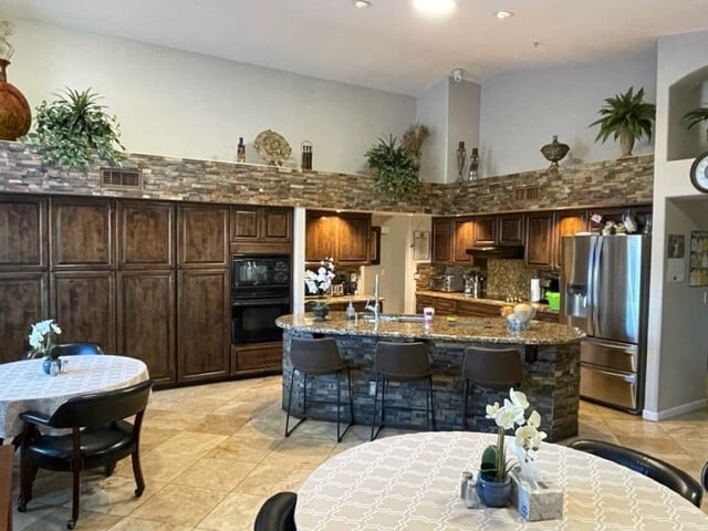 More Photos Of 6121 W Foothill Dr, Glendale Healthcare For Sale